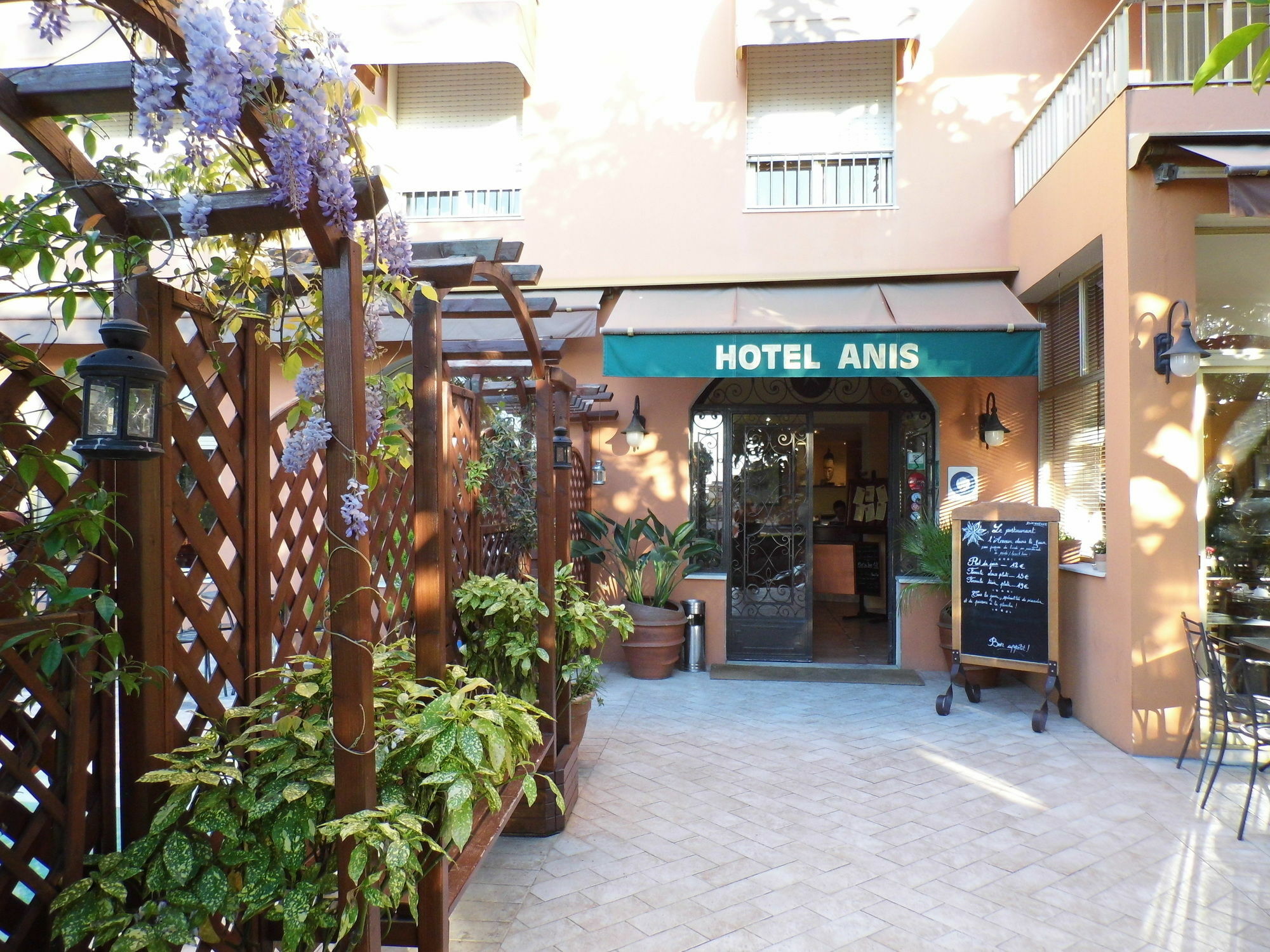 Anis Hotel Nice Bagian luar foto